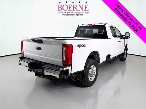 Used 2025 Ford F350 XLT image 7