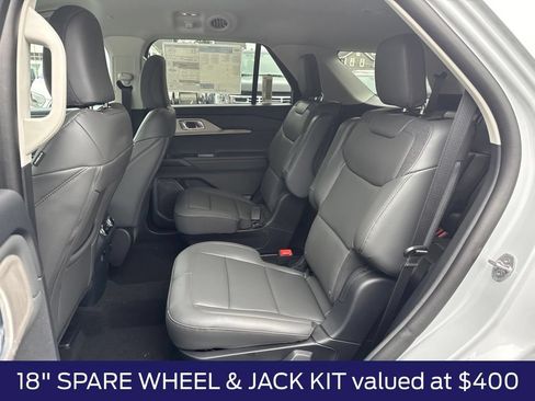New 2026 Ford Explorer Active w/ Active Comfort Package AWD/4WD image 7
