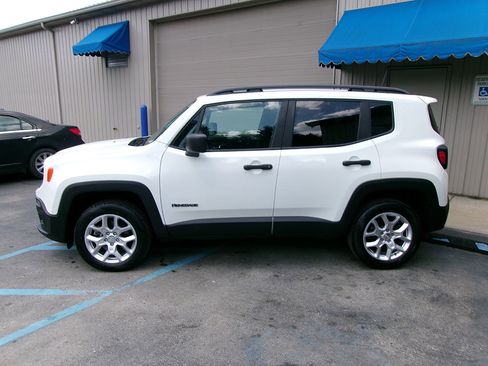 Used 2017 Jeep Renegade Sport w/ Power & Air Group image 3