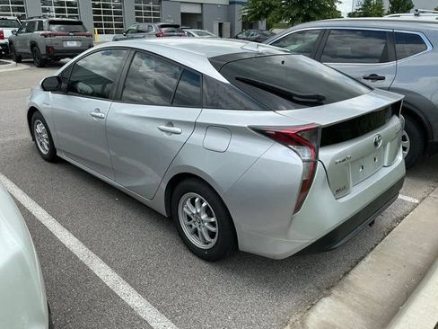 Used 2016 Toyota Prius Two FWD image 15
