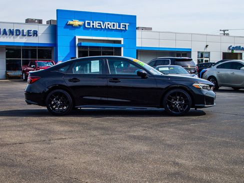 Used 2025 Honda Civic Sport image 8