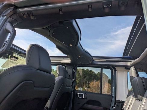 New 2026 Jeep Wrangler Unlimited Rubicon image 37