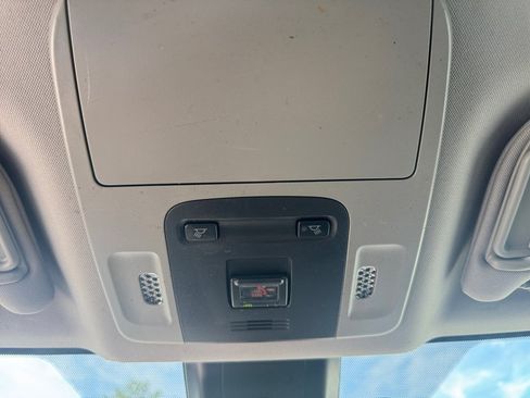 Used 2021 Toyota Camry SE FWD image 25