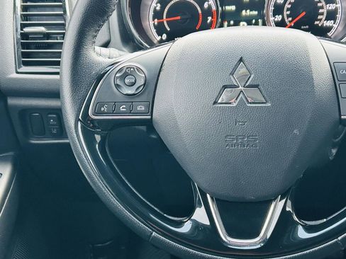 Used 2023 Mitsubishi Outlander Sport SE image 13