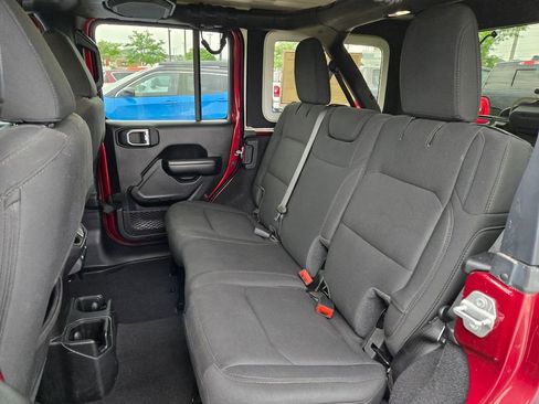 Used 2021 Jeep Wrangler Unlimited Sport AWD/4WD image 31