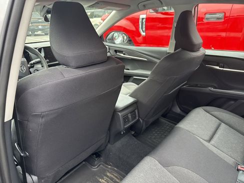Used 2025 Toyota Camry LE image 15