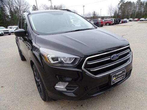 Used 2017 Ford Escape SE Sport w/ Equipment Group 201A image 2