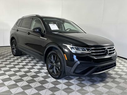 Used 2024 Volkswagen Tiguan SE