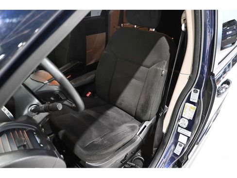 Used 2015 Dodge Grand Caravan SXT FWD image 14