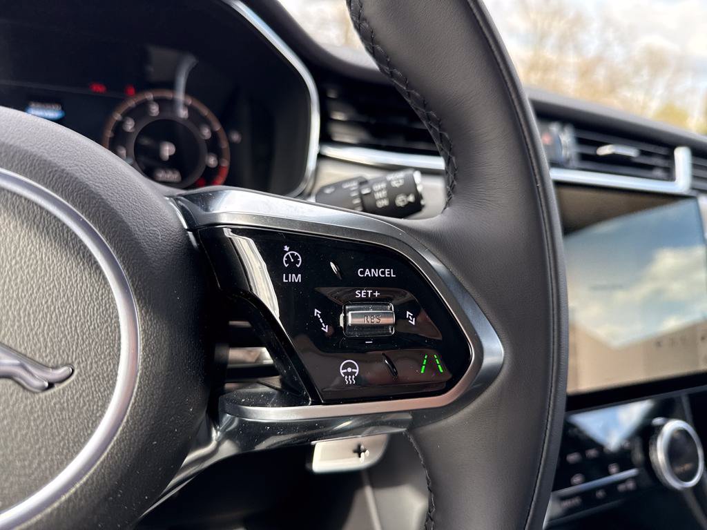 Certified 2026 Jaguar F-PACE R-Dynamic S AWD/4WD image 22