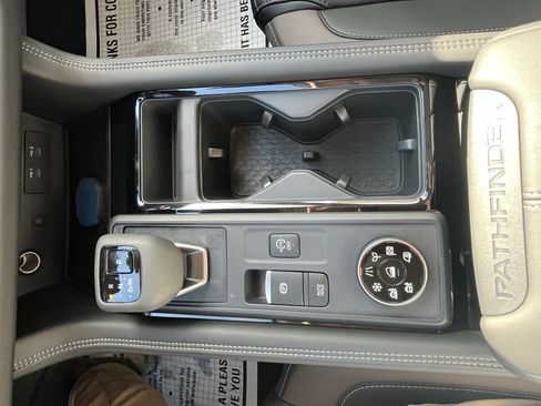 New 2026 Nissan Pathfinder Platinum AWD/4WD image 25