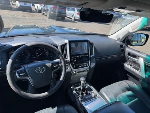 Used 2016 Toyota Land Cruiser AWD/4WD image 26