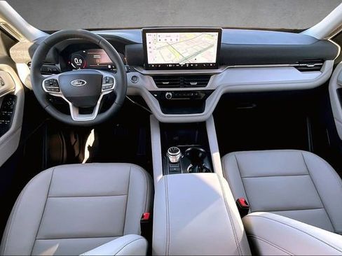 New 2026 Ford Explorer Active w/ Active Comfort Package image 5