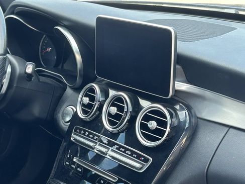 Used 2018 Mercedes-Benz C 300 Sedan image 11