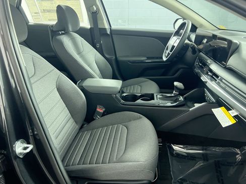 New 2025 Kia K4 EX image 31