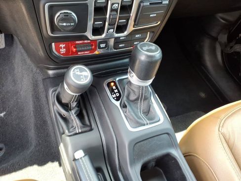 Used 2020 Jeep Wrangler Unlimited Rubicon AWD/4WD image 22