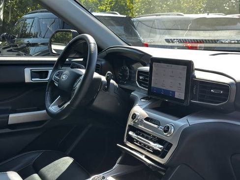 Certified 2023 Ford Explorer XLT w/ Equipment Group 202A AWD/4WD image 32