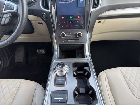 Used 2023 Ford Edge Titanium AWD/4WD image 15