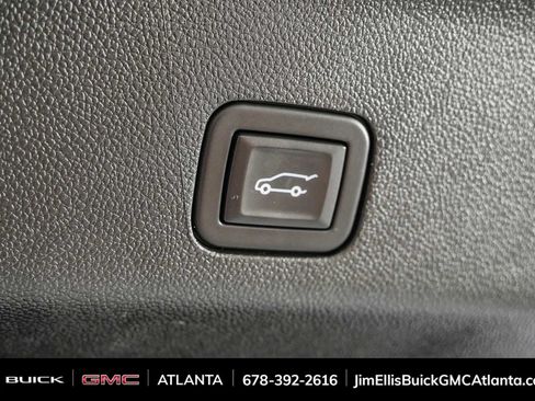 Used 2023 GMC Yukon Denali AWD/4WD image 32