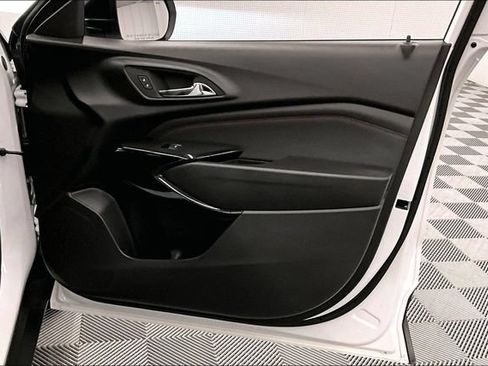 Used 2025 Chevrolet Trax RS w/ Driver Confidence Package FWD image 22