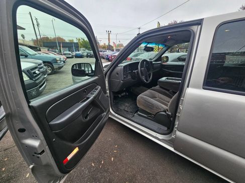 Used 2006 Chevrolet Silverado 1500 LS image 9