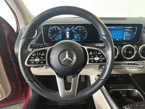 Used 2021 Mercedes-Benz GLA 250 4MATIC image 15