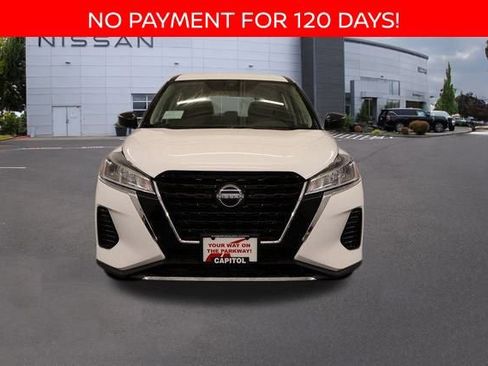 New 2025 Nissan Kicks Play S image 6