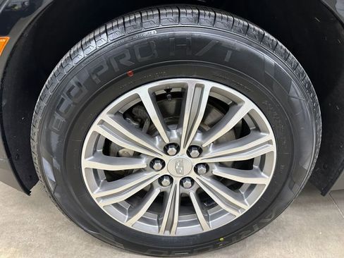 Used 2019 Cadillac XT5 Luxury image 38