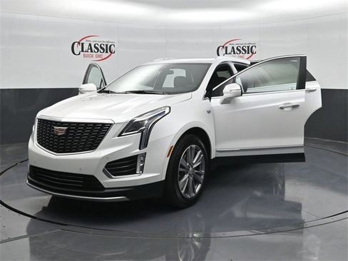 Used 2025 Cadillac XT5 Premium Luxury image 38