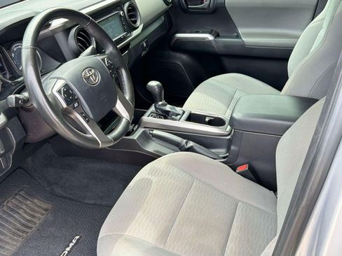 Used 2016 Toyota Tacoma SR5 image 22