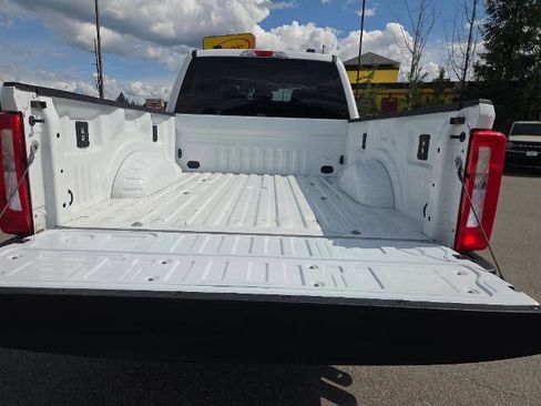 Certified 2025 Ford F250 XLT AWD/4WD image 9