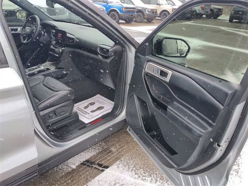 Certified 2022 Ford Explorer ST w/ Equipment Group 401A image 19