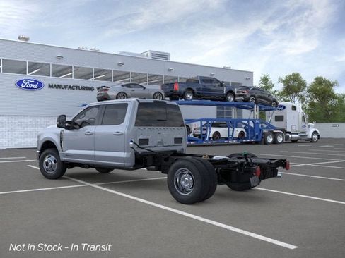 New 2026 Ford F350 4x4 Crew Cab DRW Super Duty image 4