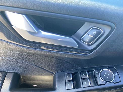 Used 2024 Ford Escape ST-Line image 13