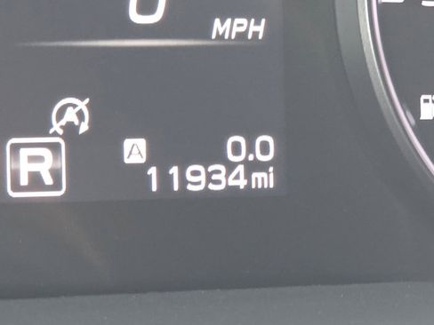 Used 2023 Subaru Outback Onyx Edition image 7