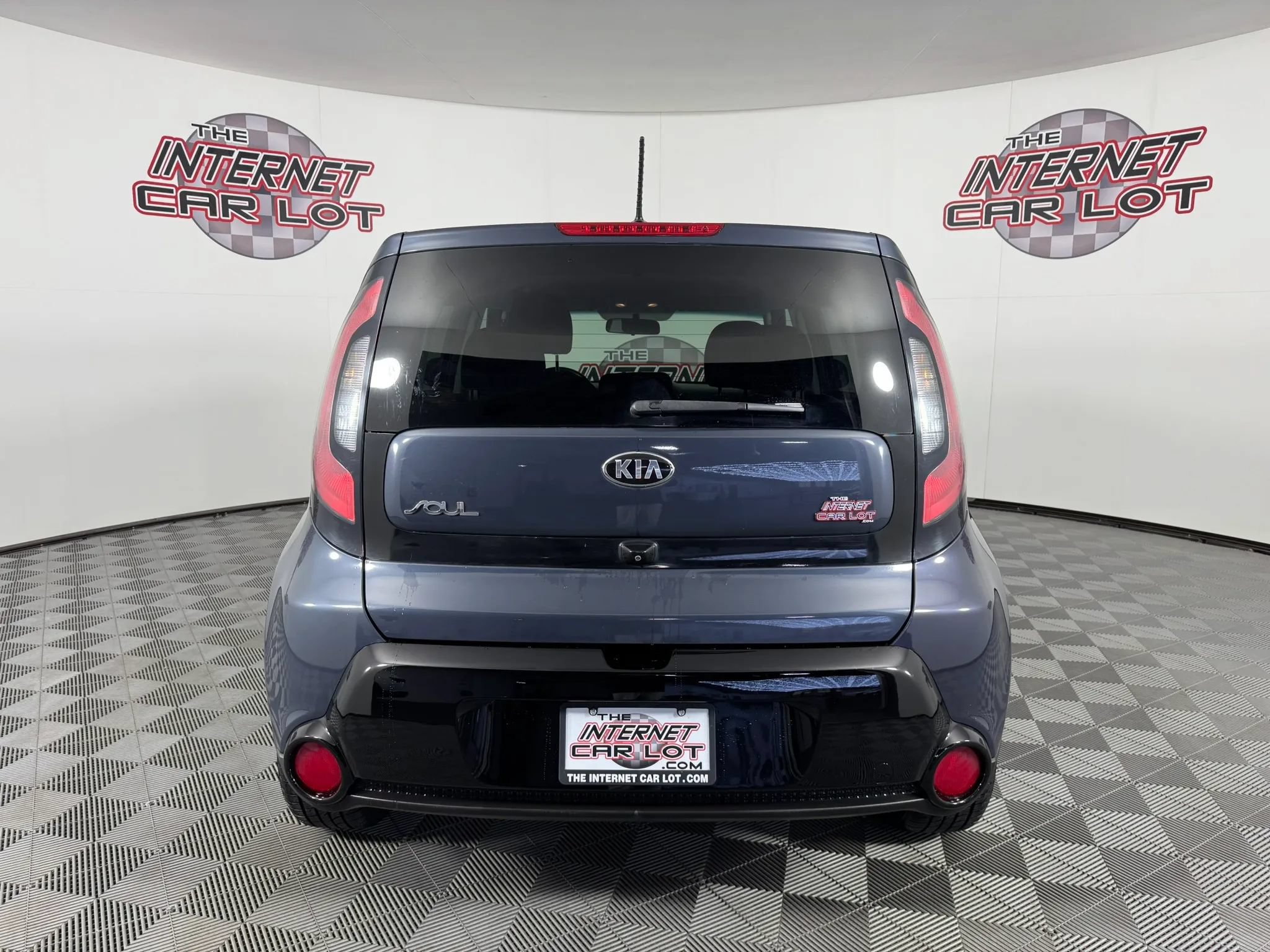 Used 2016 Kia Soul + FWD image 6
