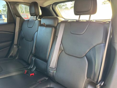 Certified 2021 Jeep Cherokee Limited FWD image 13