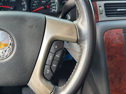 Used 2011 Chevrolet Tahoe LTZ RWD image 14