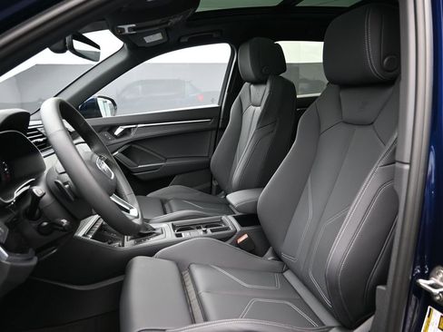 New 2025 Audi Q3 2.0T Premium image 8