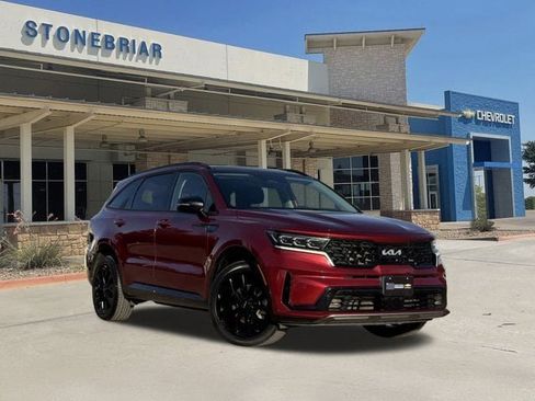 Used 2023 Kia Sorento SX image 2