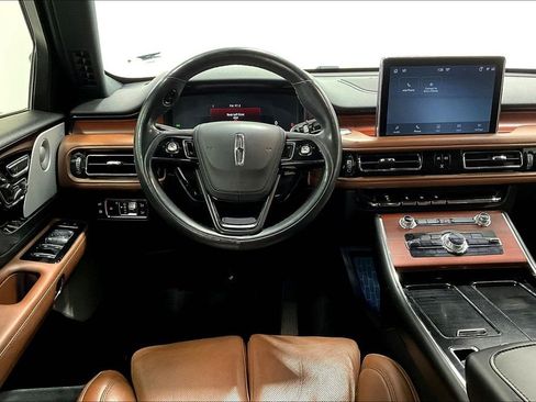 Used 2021 Lincoln Aviator Grand Touring w/ Equipment Group 302A image 7
