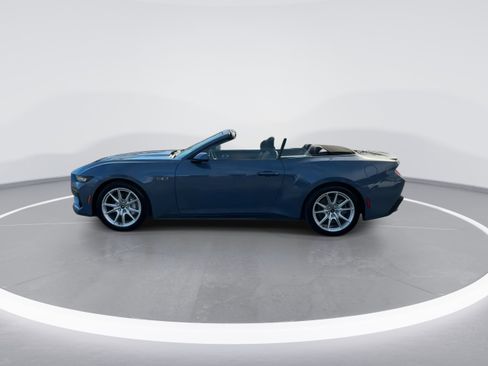 Used 2025 Ford Mustang GT Premium image 5