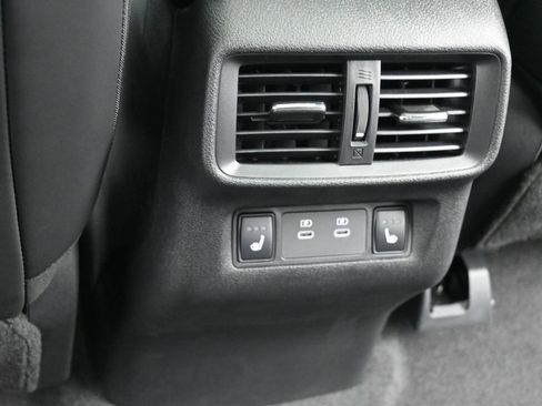 New 2026 Nissan Murano Platinum AWD/4WD image 17