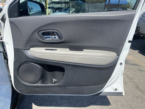 Used 2021 Honda HR-V LX image 20