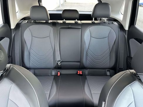 New 2026 Volkswagen Tiguan SE image 14