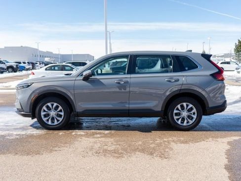 Used 2023 Honda CR-V LX image 4