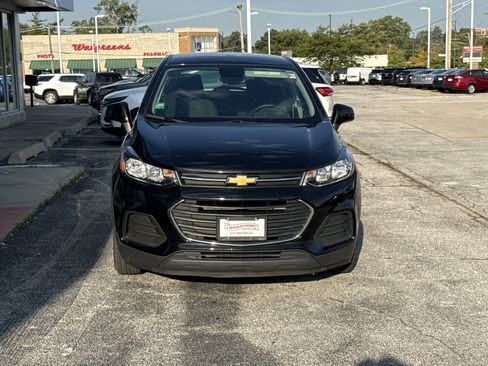 Used 2019 Chevrolet Trax LS FWD image 3