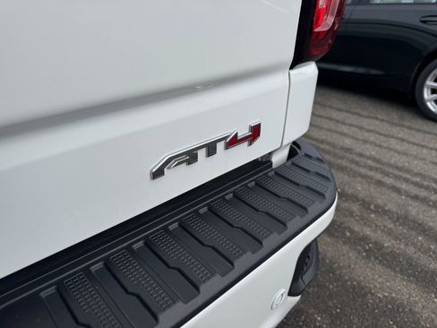 Used 2023 GMC Sierra 1500 AT4 w/ Technology Package AWD/4WD image 12