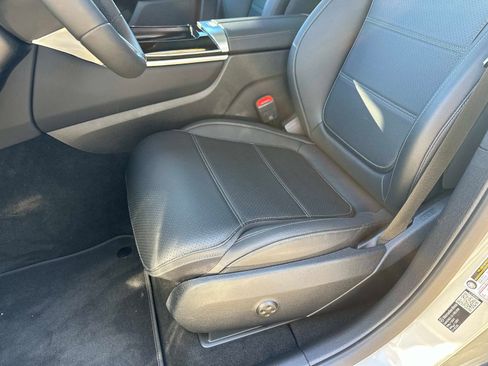 Used 2026 Mercedes-Benz GLC 300 GLC 300 image 17