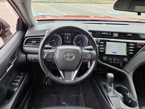 Used 2019 Toyota Camry SE image 17